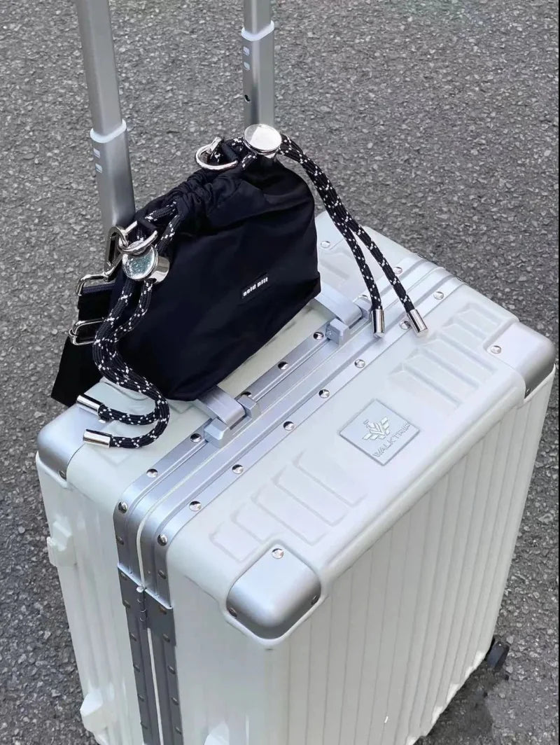 Elegant Women’s Crossbody Bag